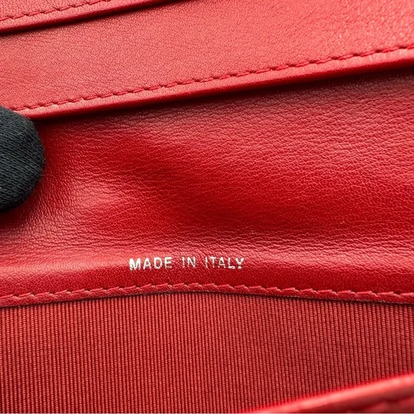 Chanel Red Quilted Wallet with Iconic CC Logo - Picture 6 of 13